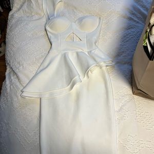 White One Shoulder Dress 👰🏻‍♀️